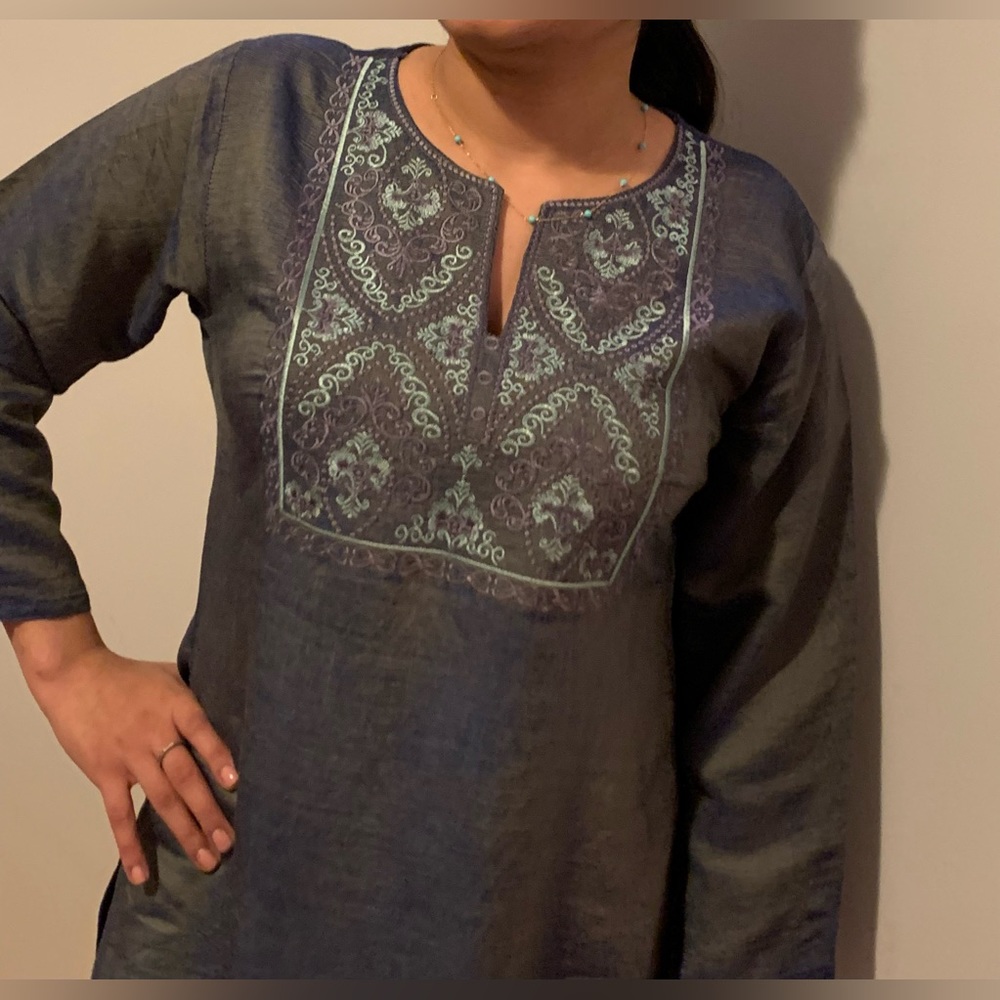 KNCollection Embroided Blouse